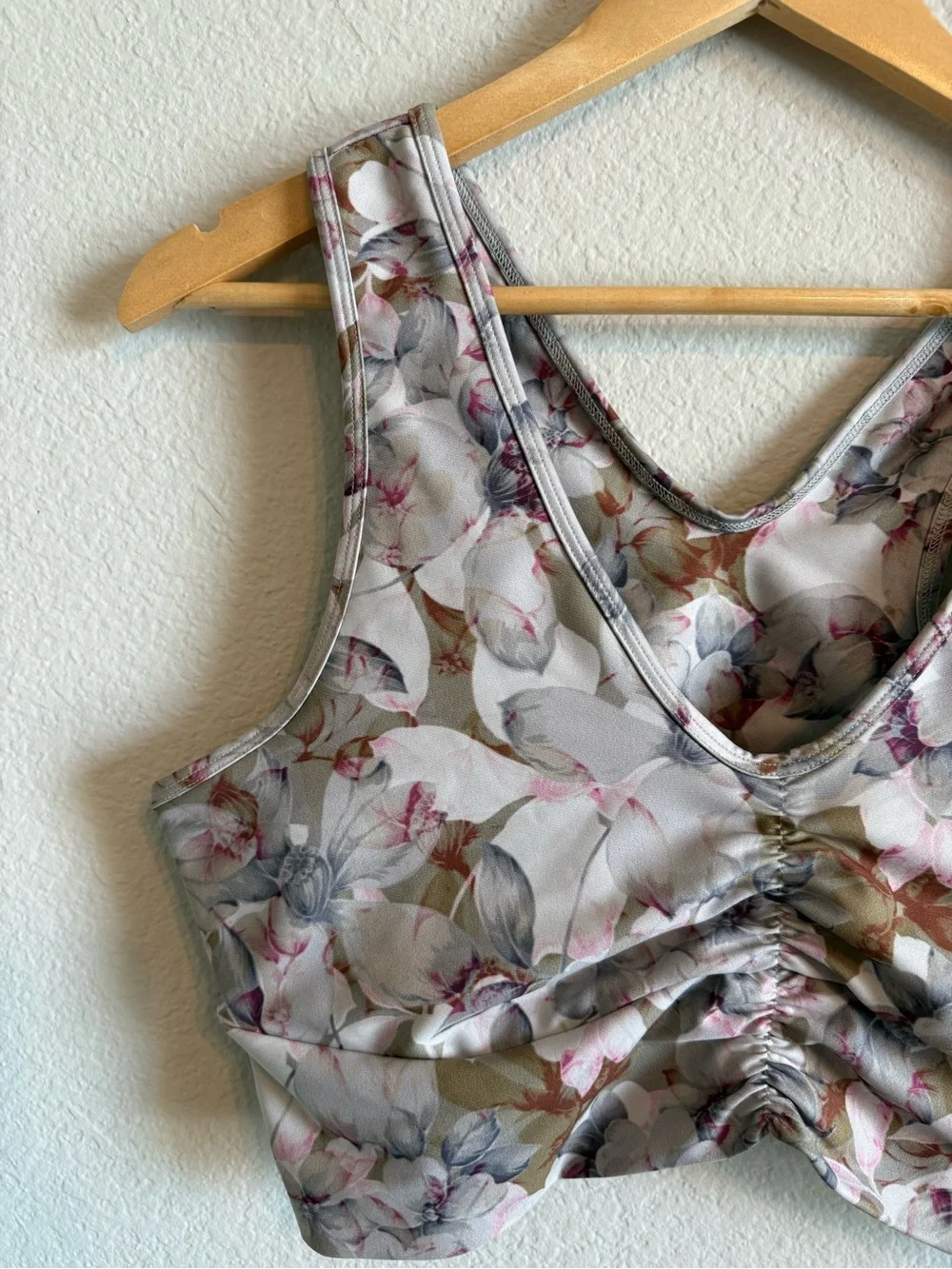 Savvi Julia Racerback Front Rouching Scoop Neck Floral Sports Bra Size XL